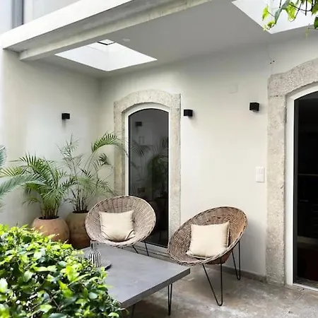 Charming Lapa With A Private Patio * 리스본